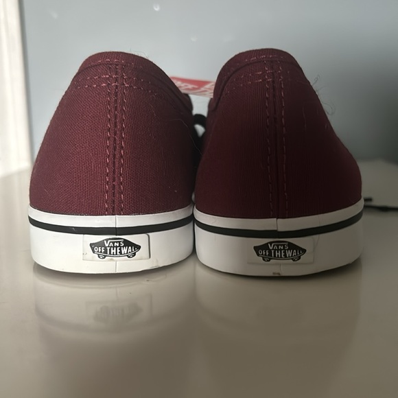 NWT unworn maroon vans - Picture 3 of 4